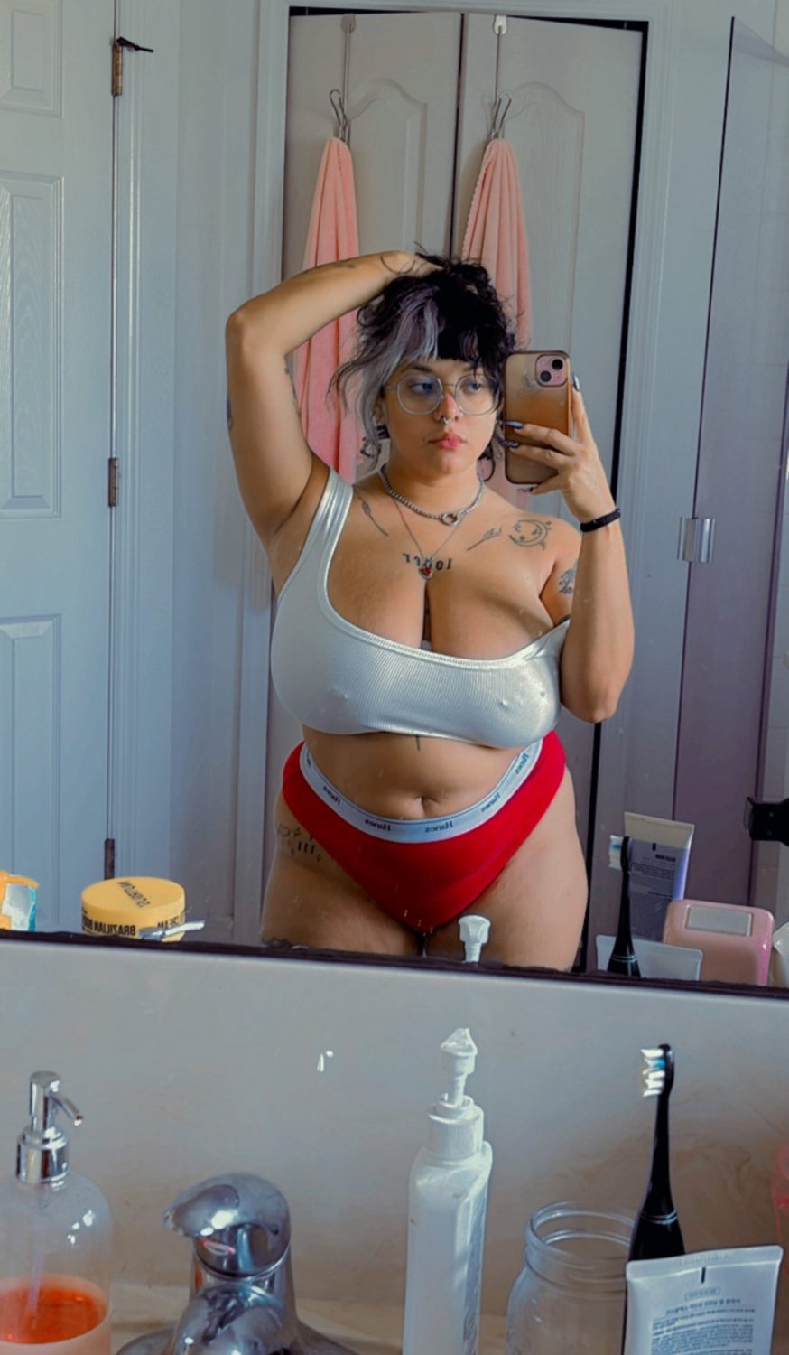 BigTittyyGothGf_ #KHvmxQ33