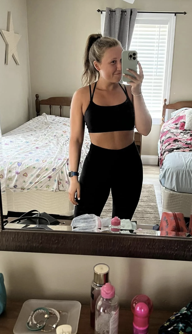 Shy College Girl Lauren #Q29Gv6Wh