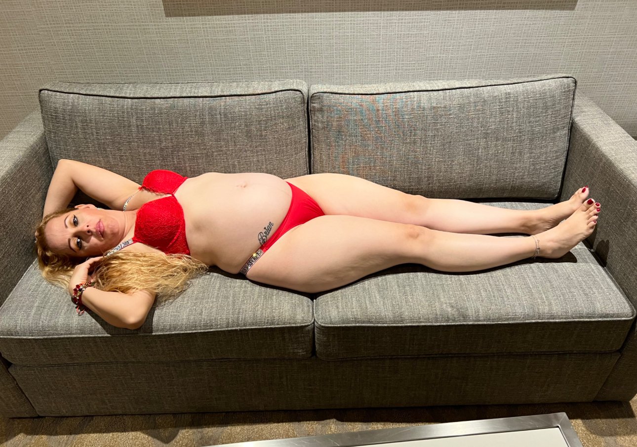 San Diego Latina slut Elvira loves to be exposed #6fXPvqfc