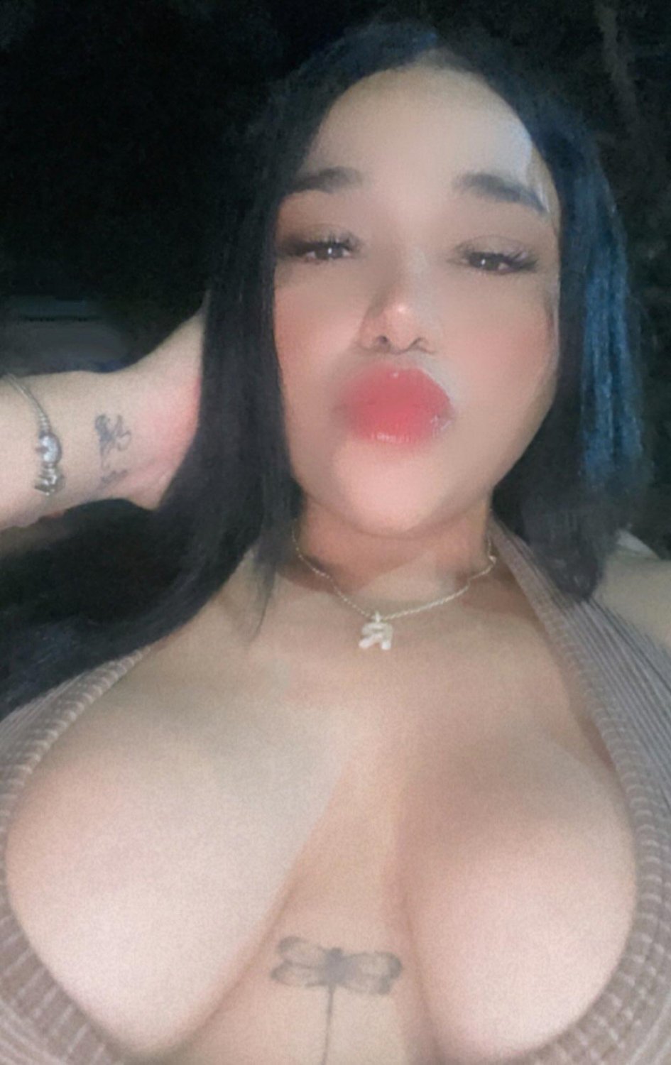 Thick Latina teenager #7SkFyJyA