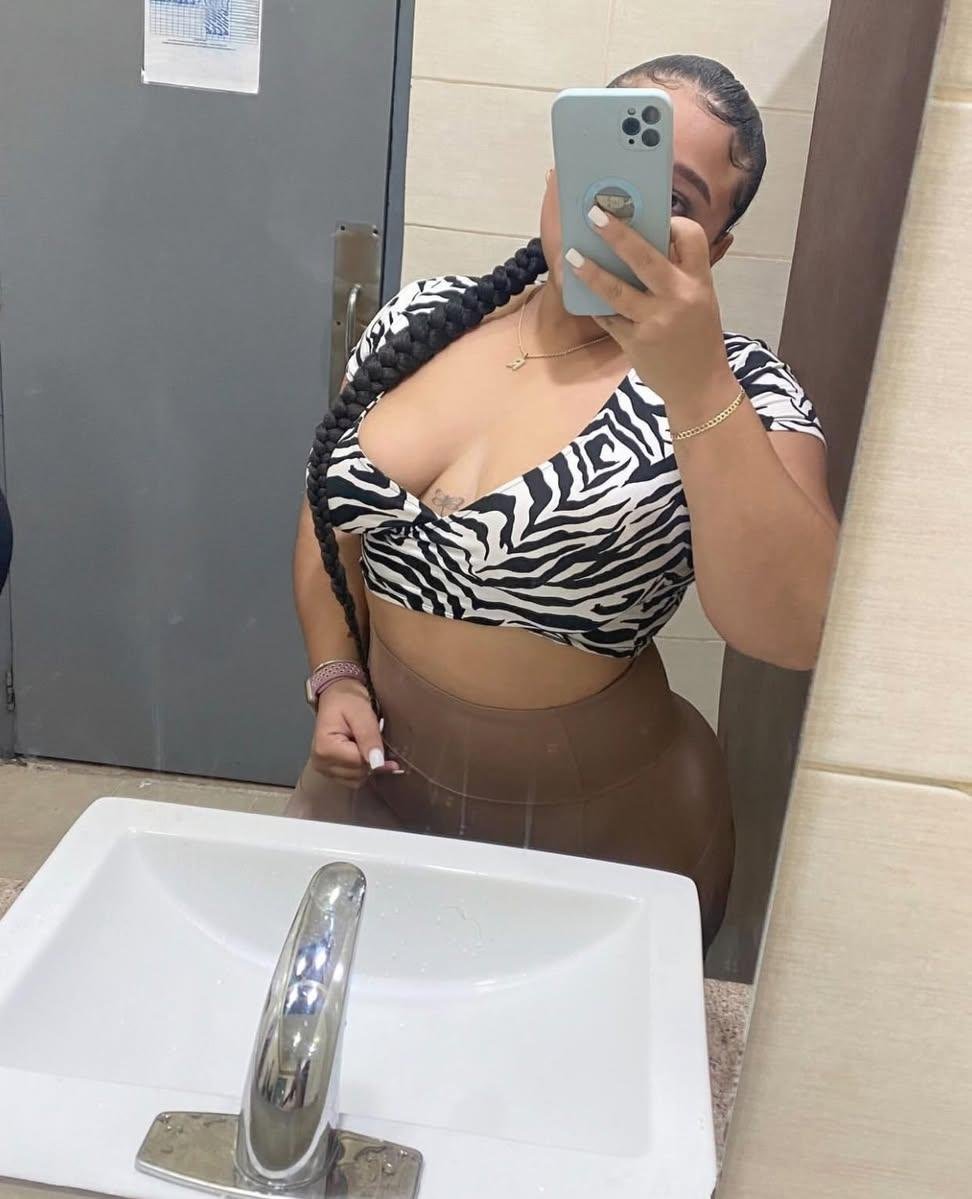 Thick Latina teenager #dX0AQ6HV